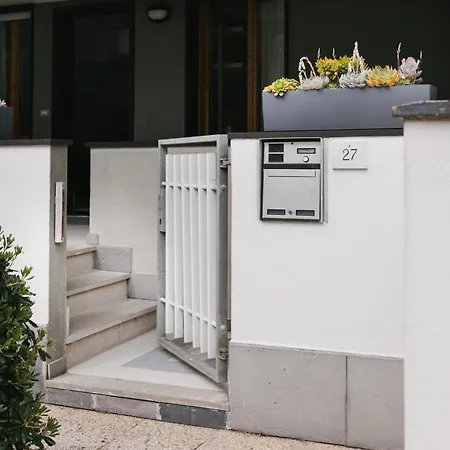 Апартаменты Your In Chiavari- Large Terrace & 2 Bedrooms