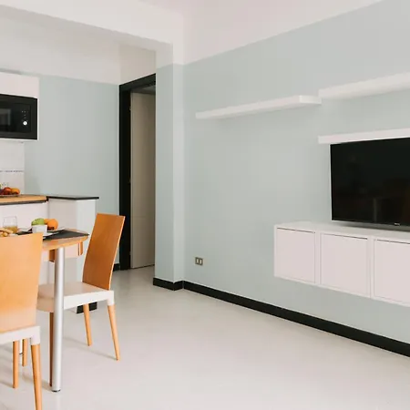 Апартаменты Your In Chiavari- Large Terrace & 2 Bedrooms Кьявари